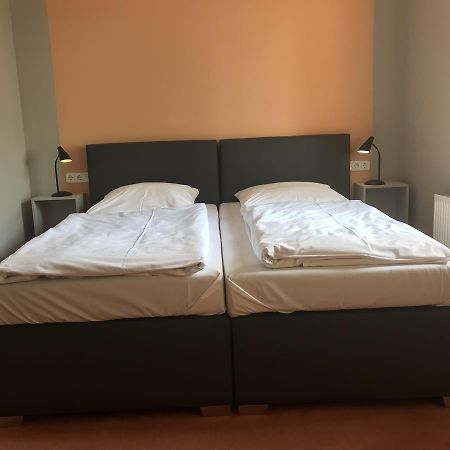 Hotel Kipphut Sarstedt Bagian luar foto