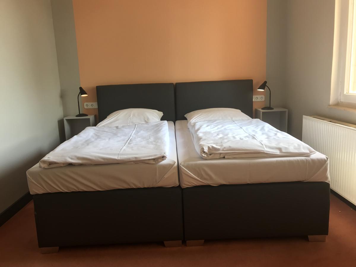 Hotel Kipphut Sarstedt Bagian luar foto