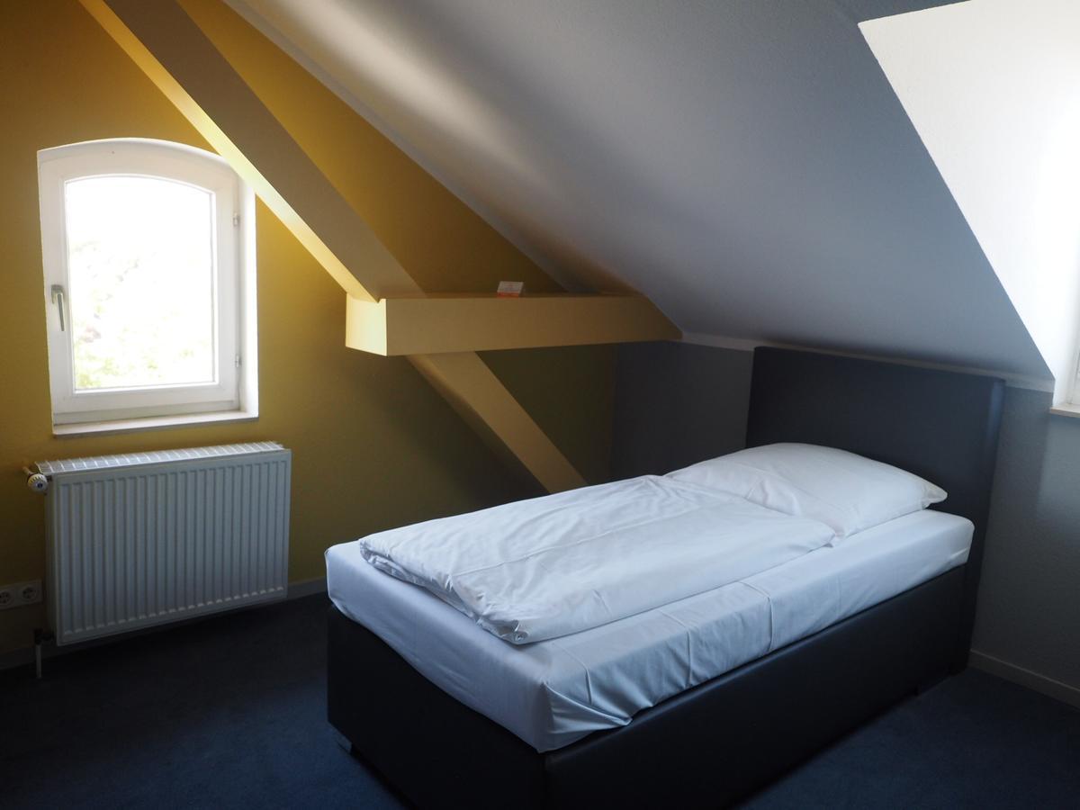 Hotel Kipphut Sarstedt Bagian luar foto