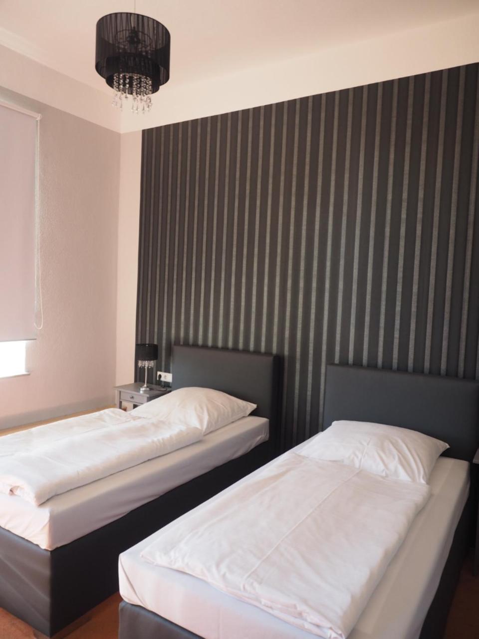 Hotel Kipphut Sarstedt Bagian luar foto